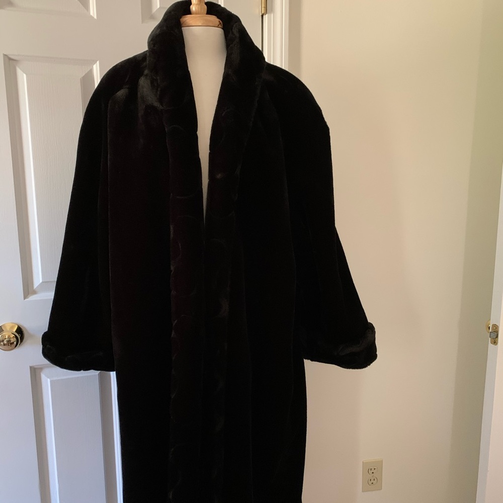 Dubrowski and Perlbinder, Faux Fur Coat, Plus Size